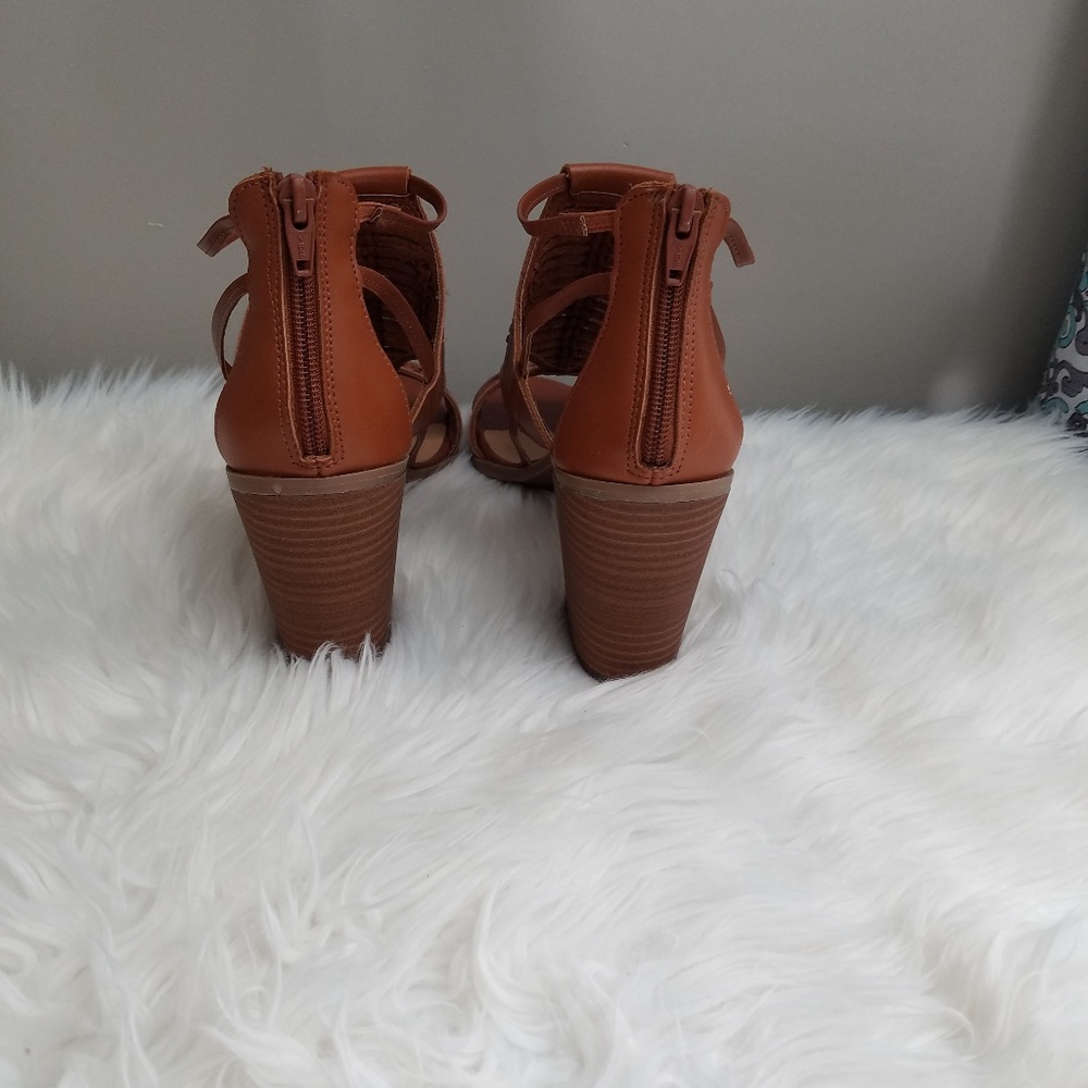 Merona heels - Picture 3 of 4